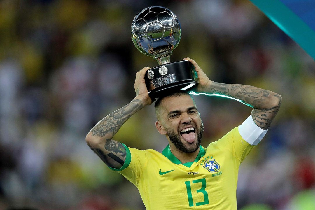 El internacional brasileño Dani Alves, en una foto de archivo.EFE/Fernando Bizerra