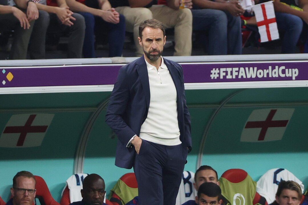 El seleccionador de Inglaterra, Gareth Southgate, durante el partido del Mundial contra Estados Unidos en el Al Bayt Stadium de Al Khor, Catar. EFE/EPA/Ali Haider