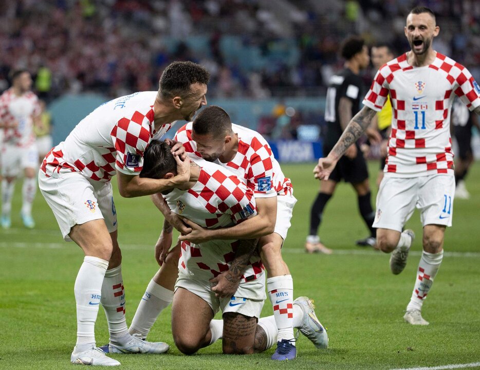 Croacia se acerca a octavos y elimina a Canadá EFE/EPA/Ali Haider