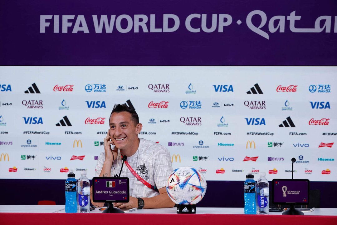 El centrocampista de México Andrés Guardado durante la rueda de prensa ofrecida este martes en el Centro de Prensa de Doha. EFE/José Méndez