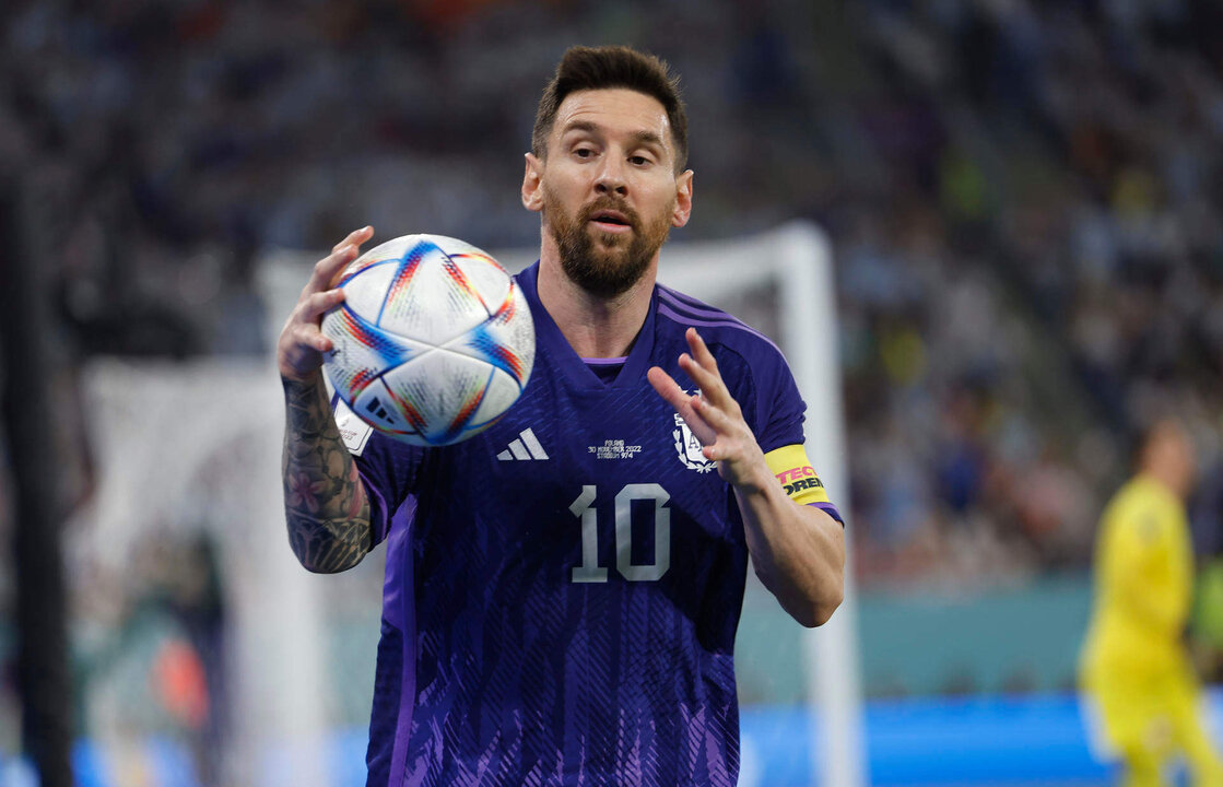 Lionel Messi durante el partido del Mundial contra Polonia en el 974 Stadium de Doha. EFE/ Juan Ignacio Roncoroni